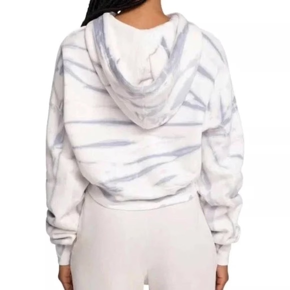 GOOD AMERICAN Cool Crop Hoodie Tie Dye Lilac - Picture 3 of 10